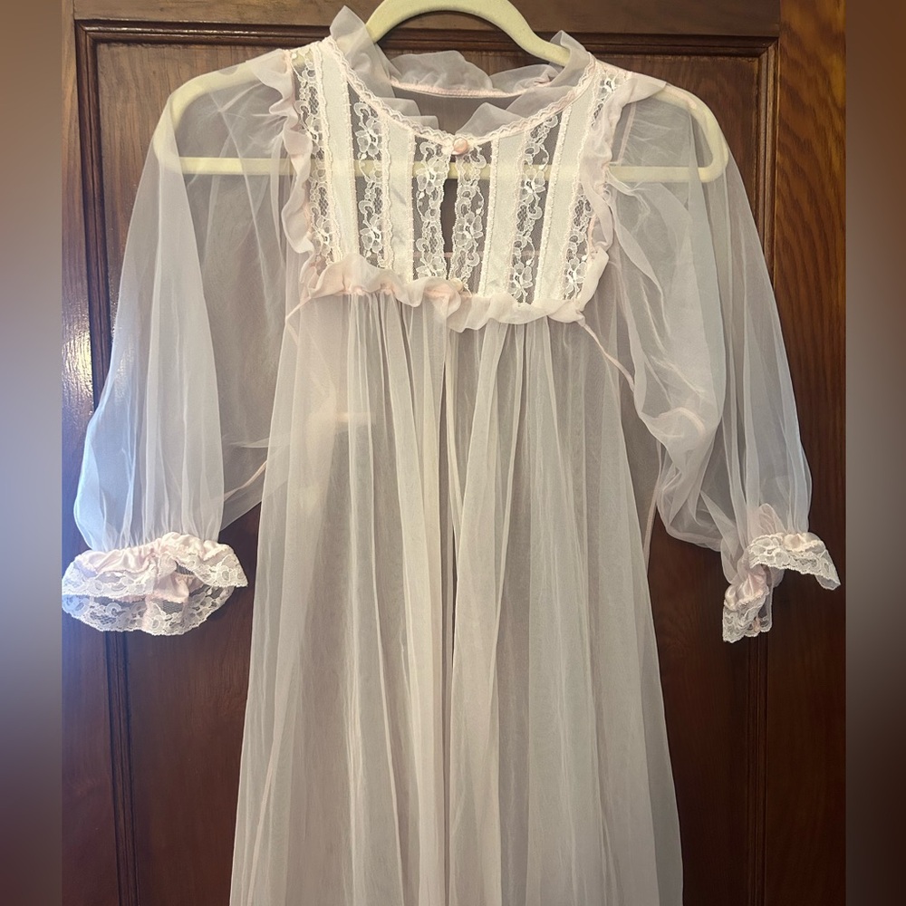 Vintage 80's JC Penny's Pink Sheer Nylon Lace Peignoir Robe Dressing Gown XS/S - Picture 2 of 7